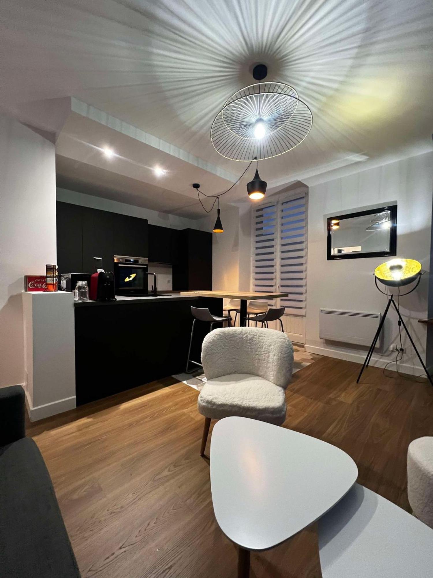 אקס-לה-באינס Appartement Le Flamboyant - Wifi - Central - Cosy מראה חיצוני תמונה